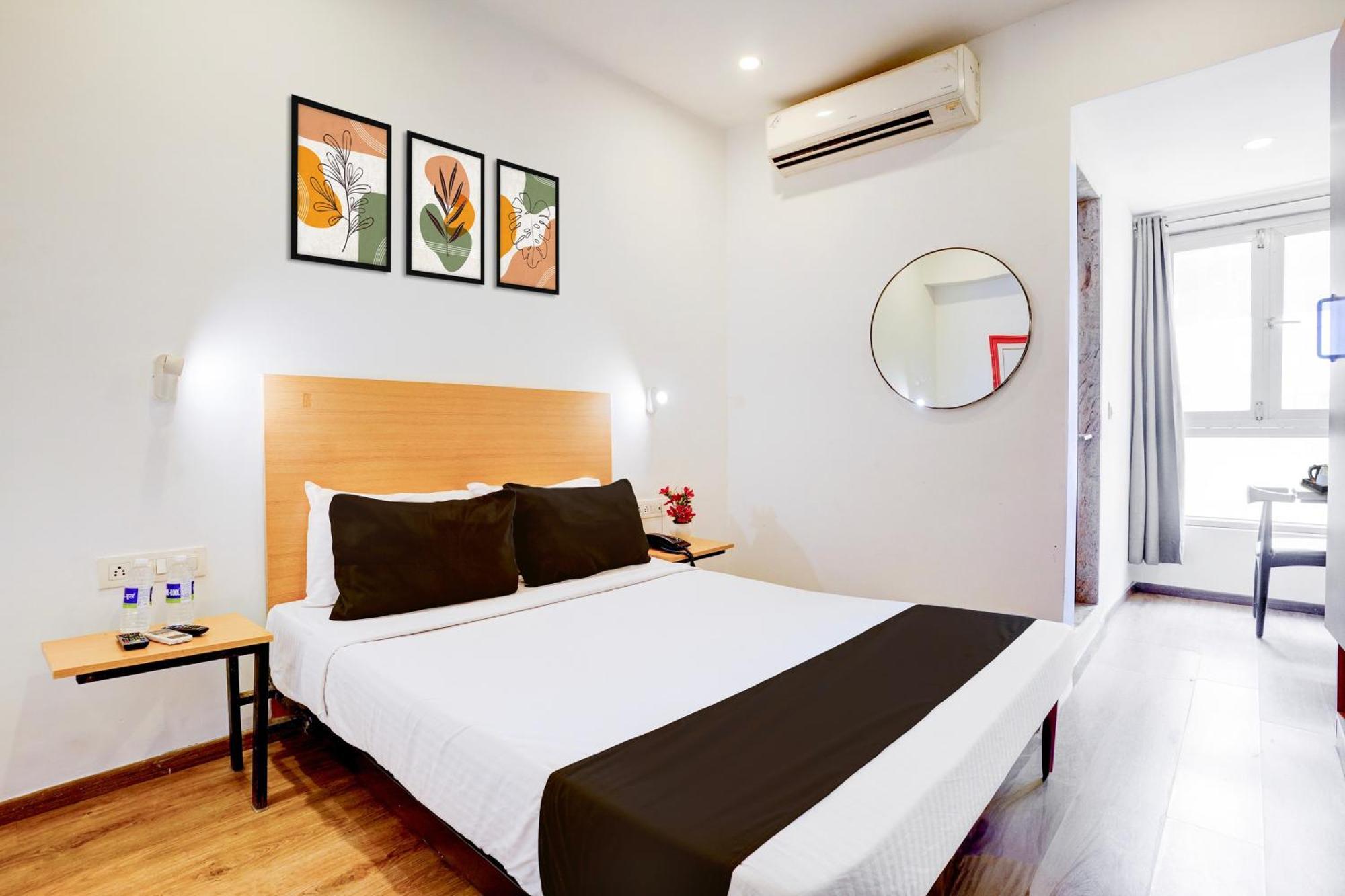 Townhouse Khar The Habitat Hotel Mumbai Bagian luar foto
