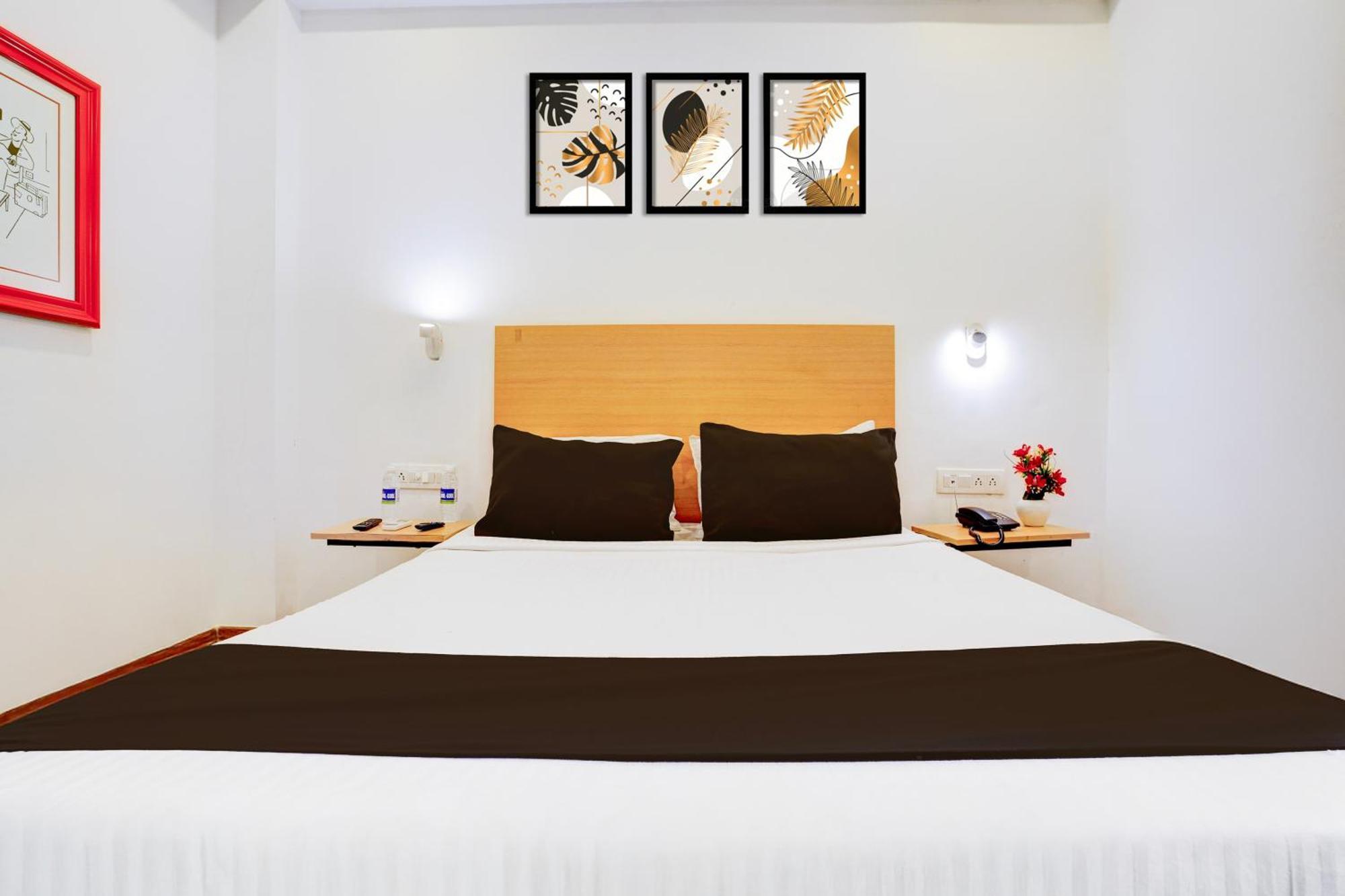 Townhouse Khar The Habitat Hotel Mumbai Bagian luar foto